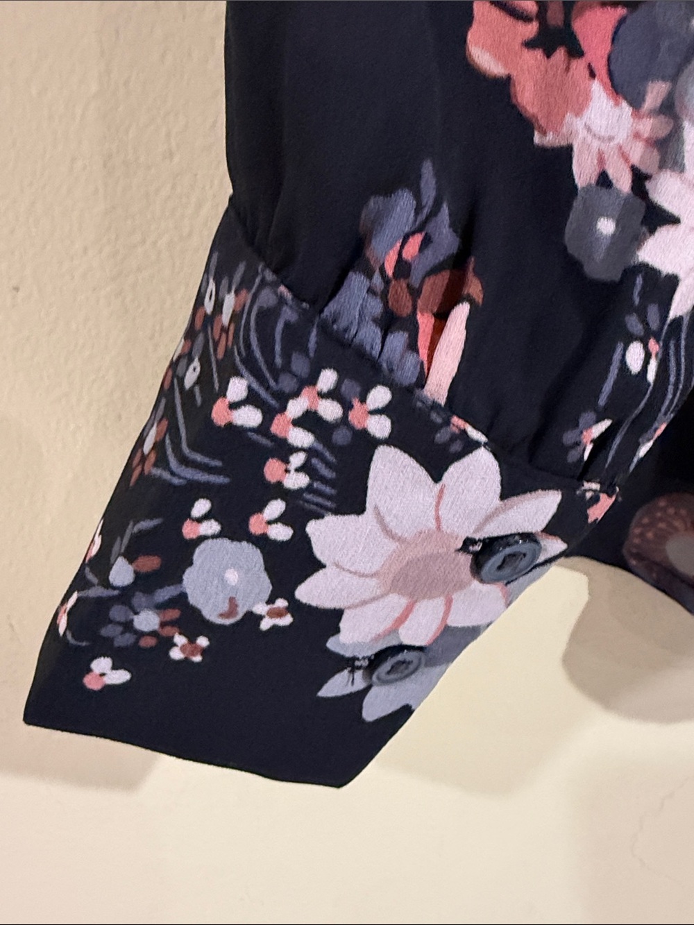 LOFT Black Floral Long-Sleeve Blouse with Pink & Cream Accents size medium - Picture 9 of 10